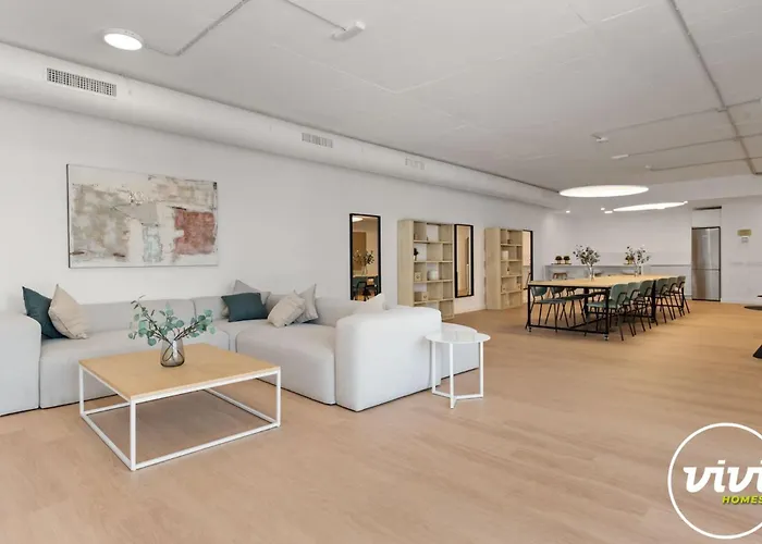 公寓 Vivi Homes - Lani - Terrace - Pool - Garden 埃斯特波纳