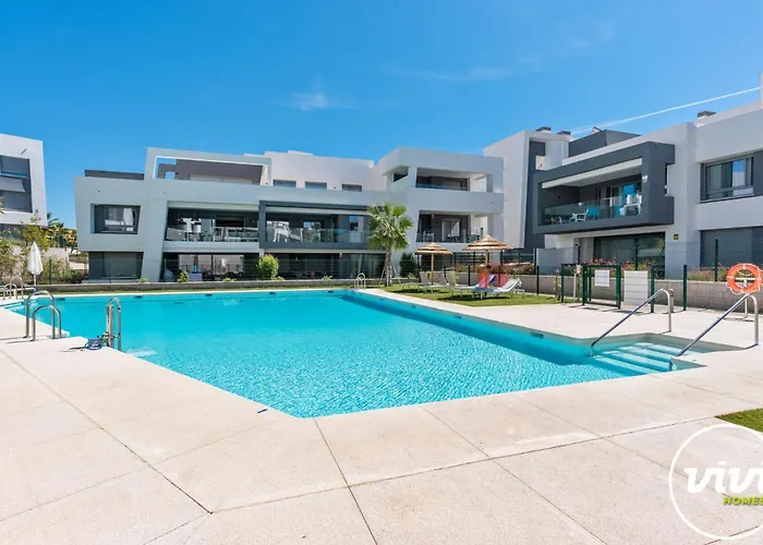 Vivi Homes - Lani - Terrace - Pool - Garden *