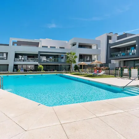 Vivi Homes - Lani - Terrace - Pool - Garden *