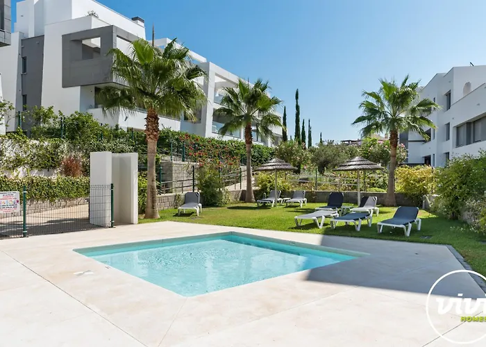 Vivi Homes - Lani - Terrace - Pool - Garden Apartment