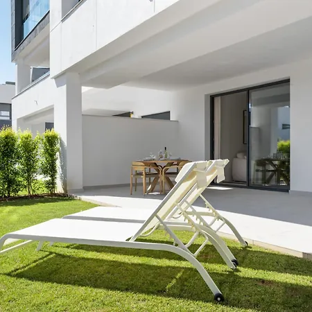 Vivi Homes - Lani - Terrace - Pool - Garden Lejlighed *