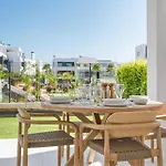 Vivi Homes - Lani - Terrace - Pool - Garden *